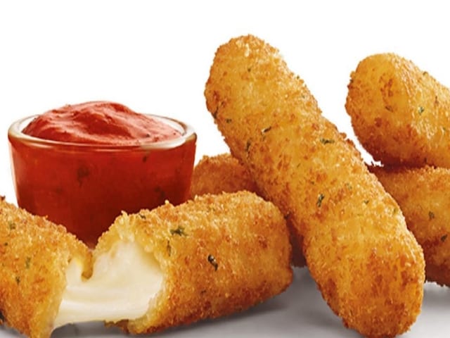 6 Mozzarella Sticks.